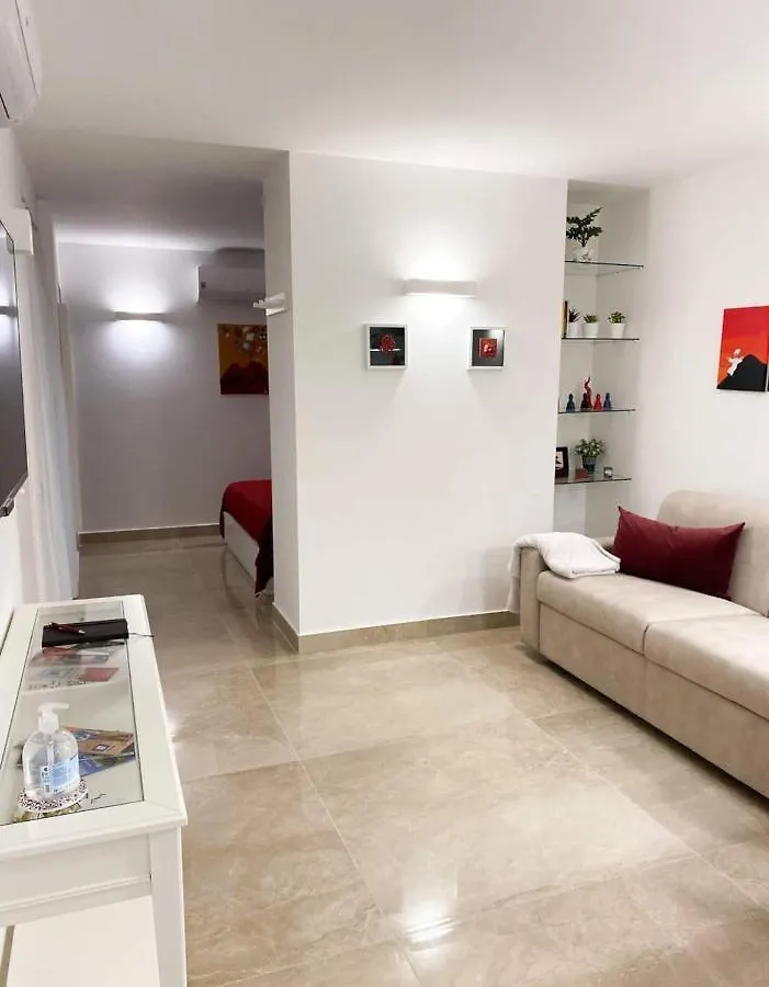 Apartment Rosso Partenopeo Suite Naples Italy